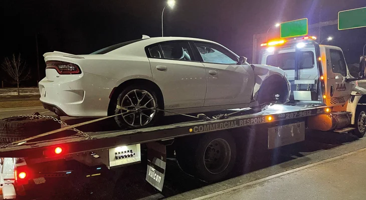 سطحة حوادث وسحب سيارات